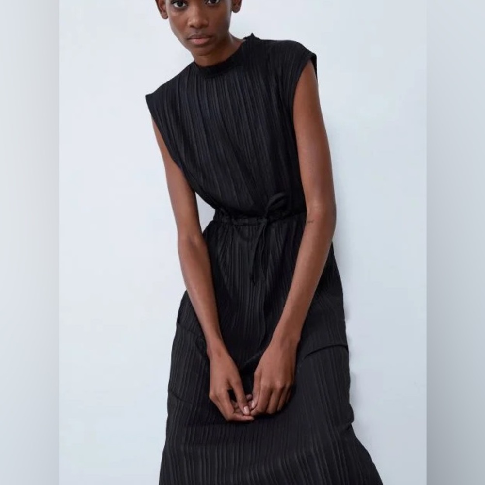 Zara High Neck Crepe Dress with Tie at Waist in Black . NWT